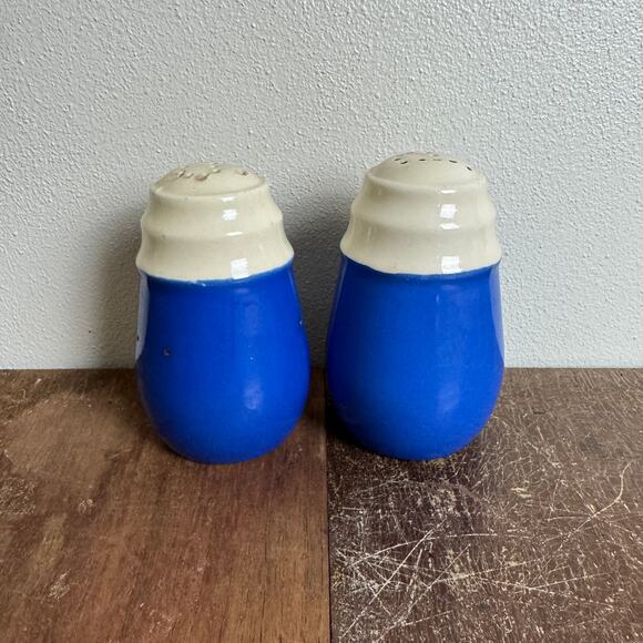 Heavy Stoneware‎ Large blue & white Salt and Pepper Shakers VINTAGE - Picture 2 of 9